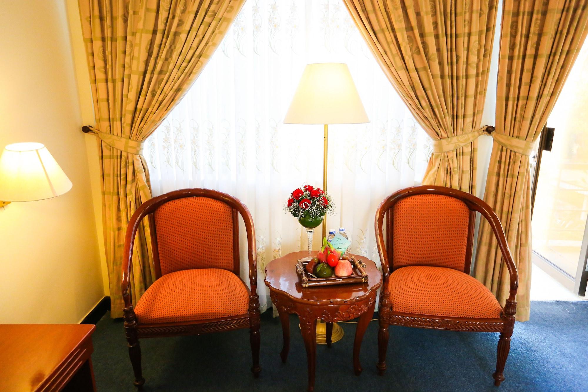 Royal Hotel Вунгтау Экстерьер фото